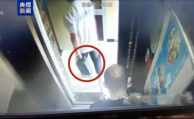 违法携带电动自行车电池进电梯 北京两居民被罚款